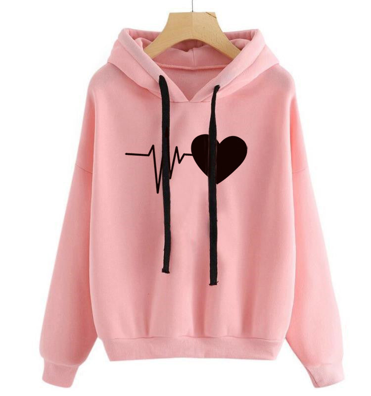 Holly – Damen Streetwear Hoodie mit Herzmuster