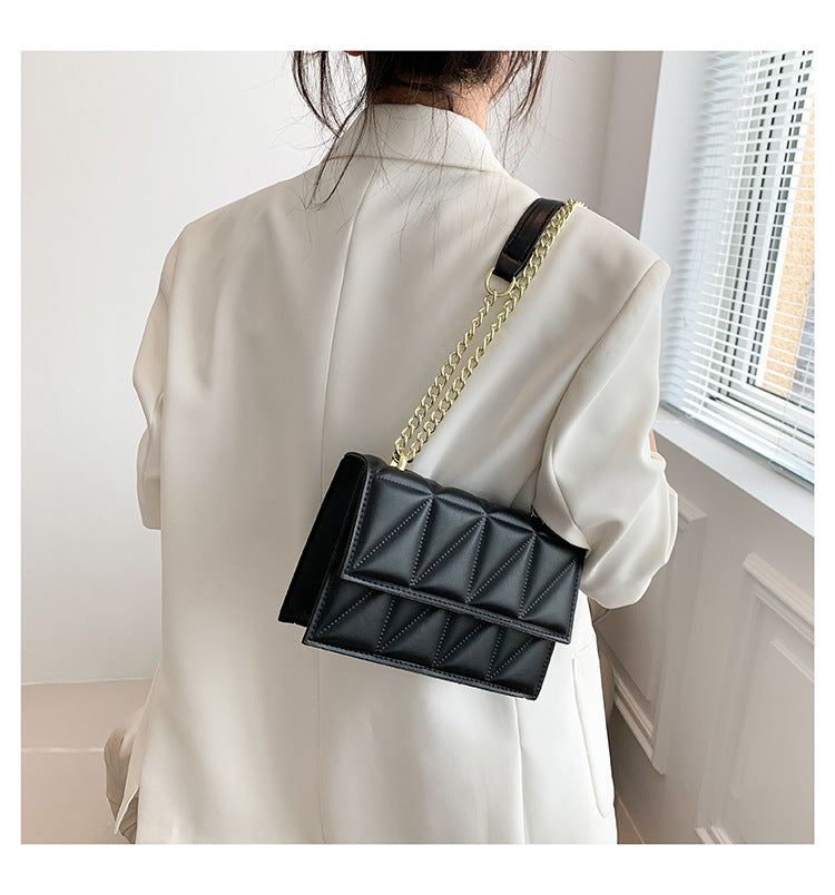 Phoebe – Modische Kettenschultertasche für Damen