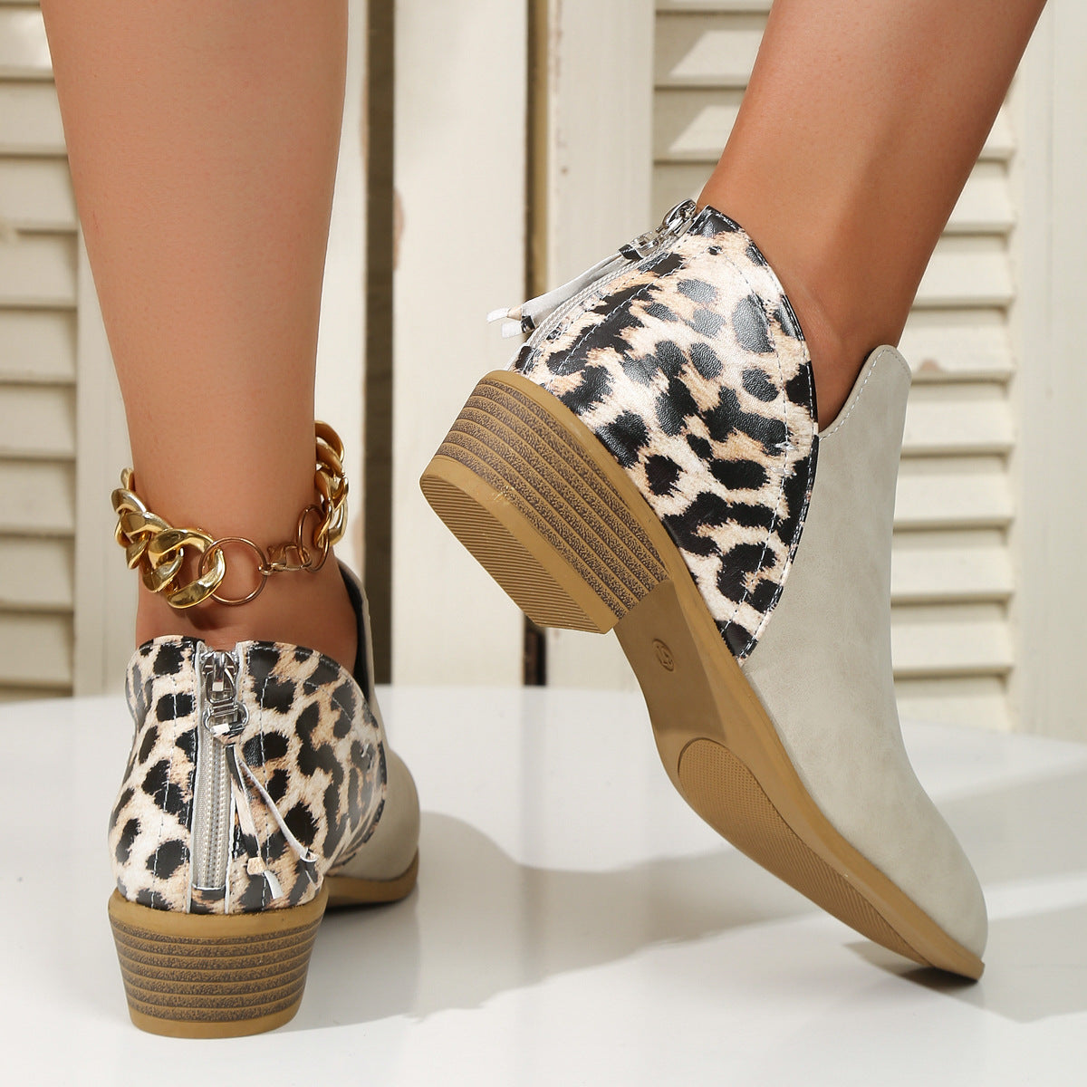 Jennifer – Damenstiefeletten mit Leopardenmuster und Blockabsatz