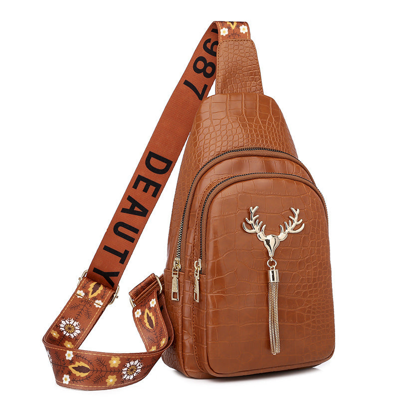 Abigail – Crossbody-Tasche mit Hirschquasten und modischer Stickerei