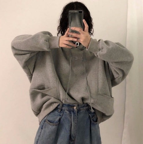 Barbara – Damen Kapuzenpullover mit Stickerei und Samtfutter
