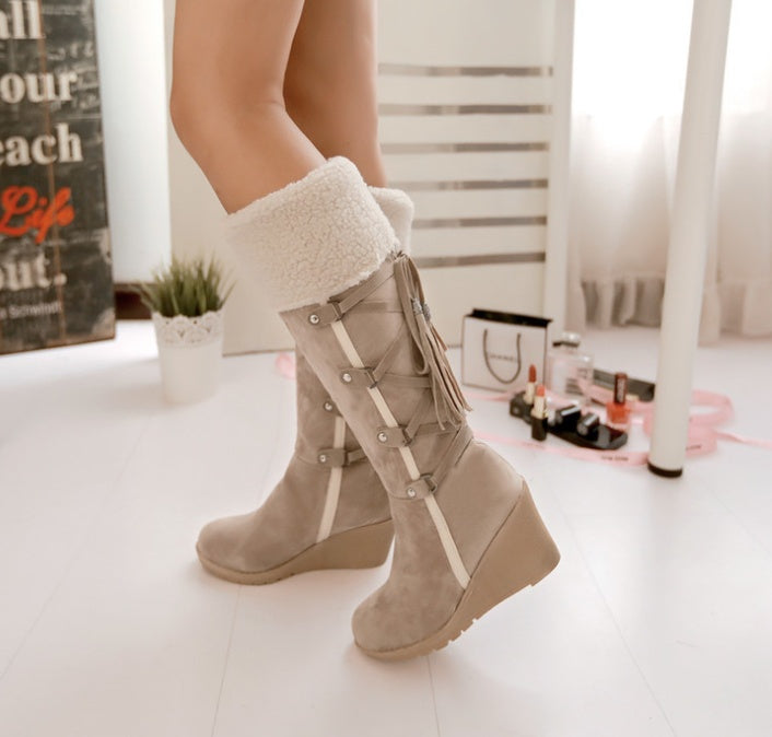 Tara – Damen Stiefel mit Keilabsatz und Warmfutter