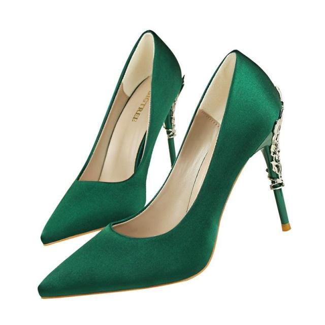 Sue – Modische Damenschuhe mit eleganten Details