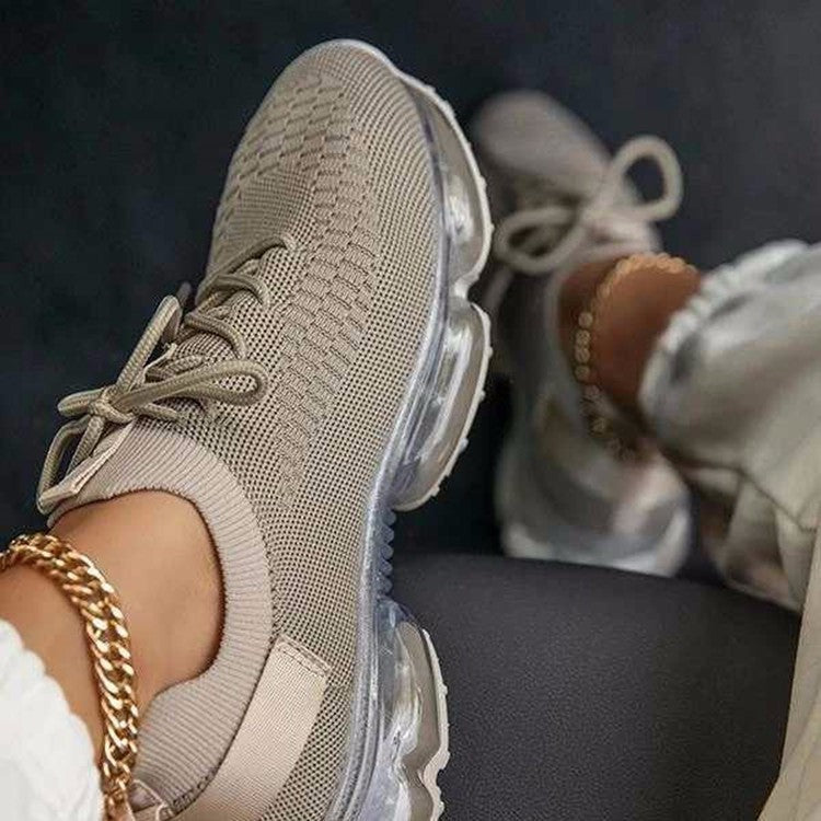 Sara – Luftgepolsterte Schnürschuhe aus Fliegendem Gewebe