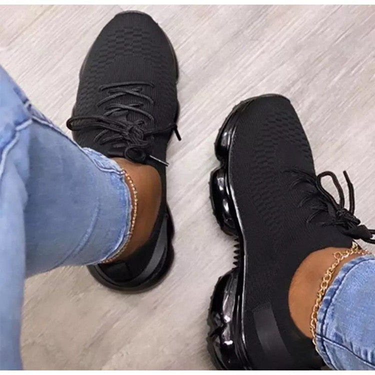 Sara – Luftgepolsterte Schnürschuhe aus Fliegendem Gewebe