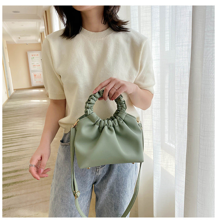 Natasha – Modische Eimer-Schultertasche im Western-Stil