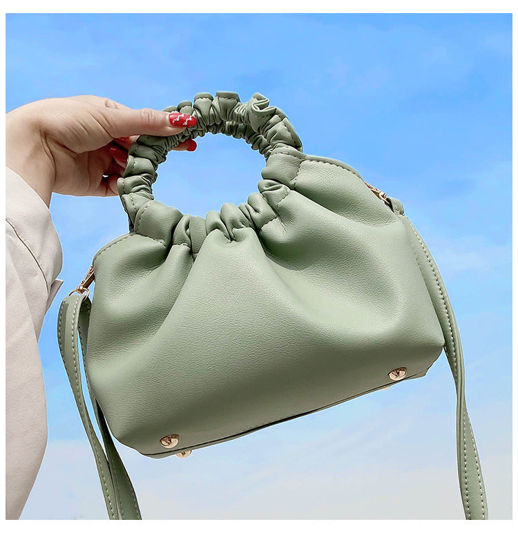 Natasha – Modische Eimer-Schultertasche im Western-Stil
