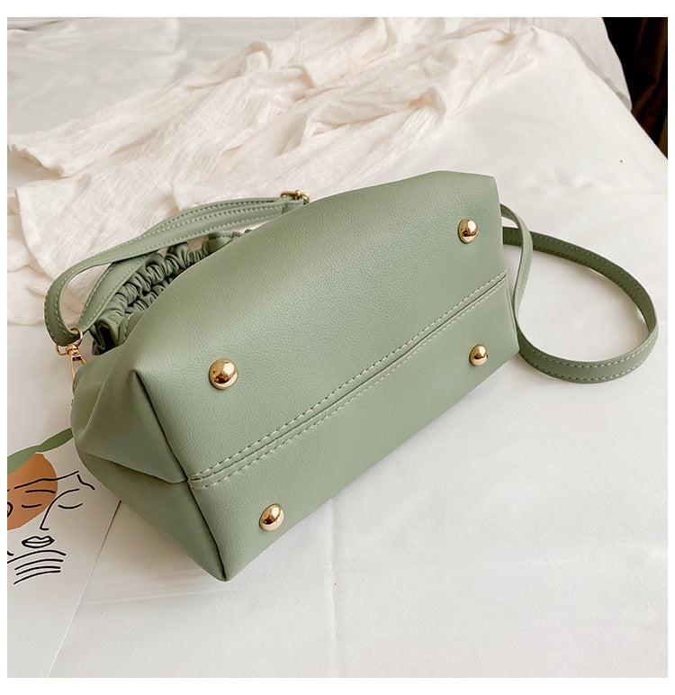 Natasha – Modische Eimer-Schultertasche im Western-Stil