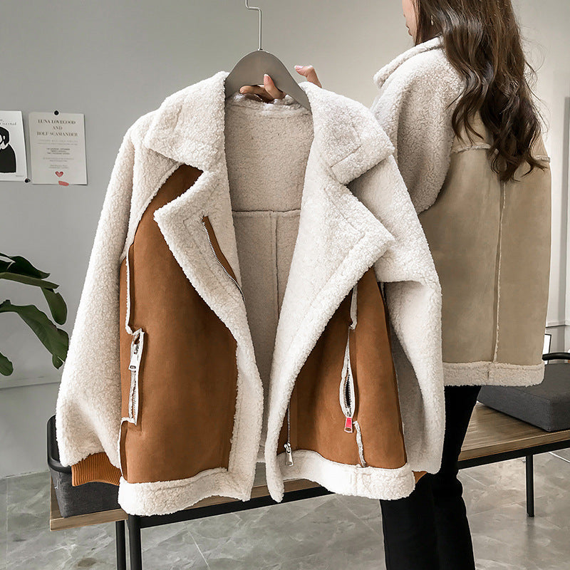 Patricia – Kurze Damen Motorradjacke aus Lammvelours