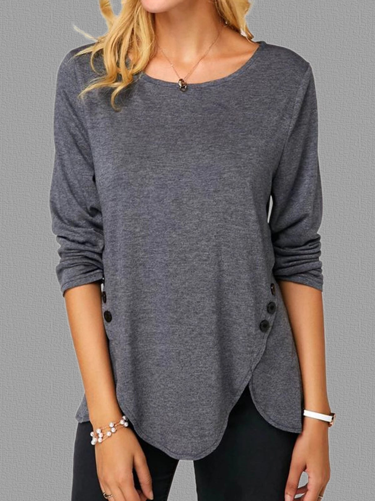 Emma – Langarmshirt mit Unregelmäßigem Knopfsaum