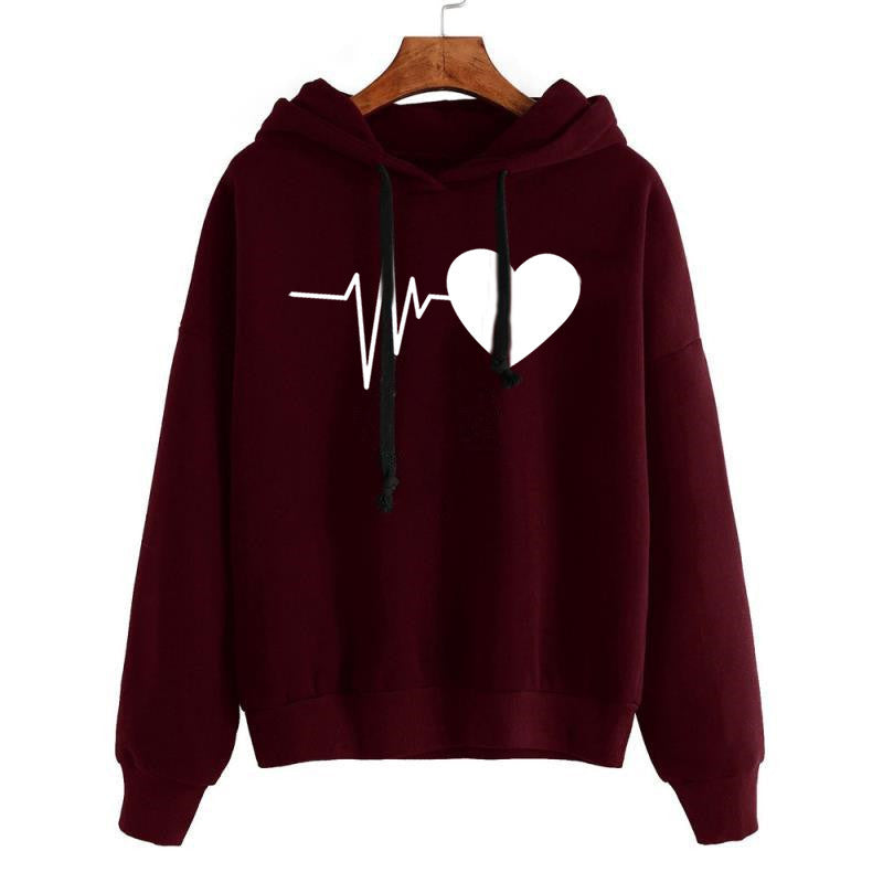 Holly – Damen Streetwear Hoodie mit Herzmuster