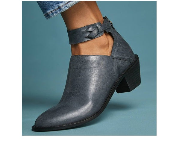 Jessie – Damen-Schnittstiefeletten mit Schnallenriemen