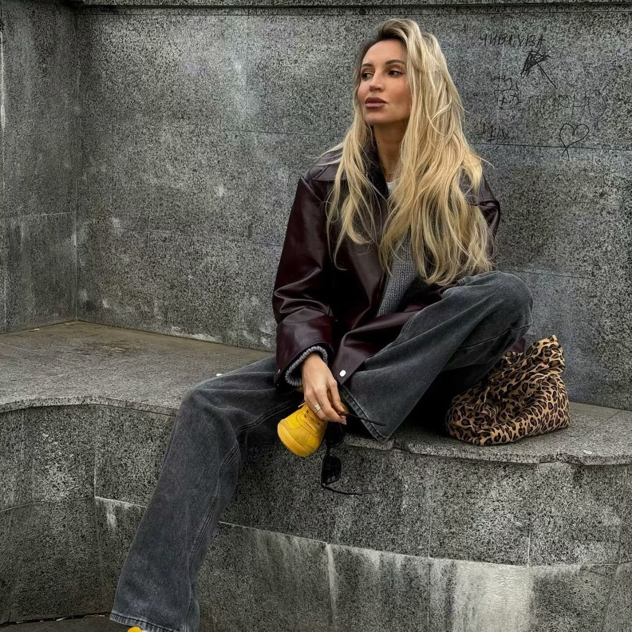 Sarah – Lederjacke mit Reißverschluss und Langarm