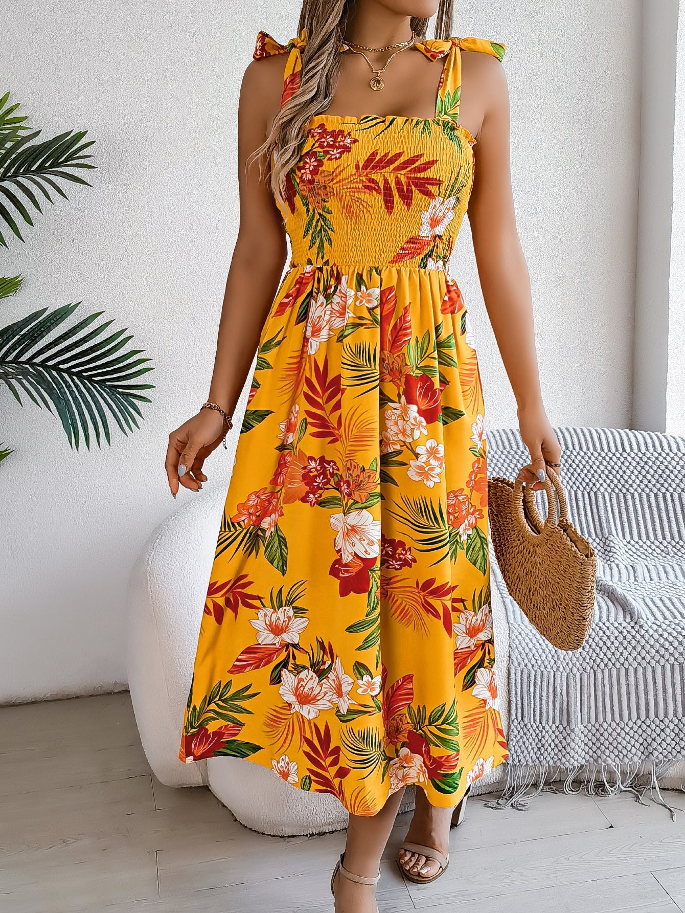 Alice – Langes Damenkleid mit Blumenmuster und Korsett