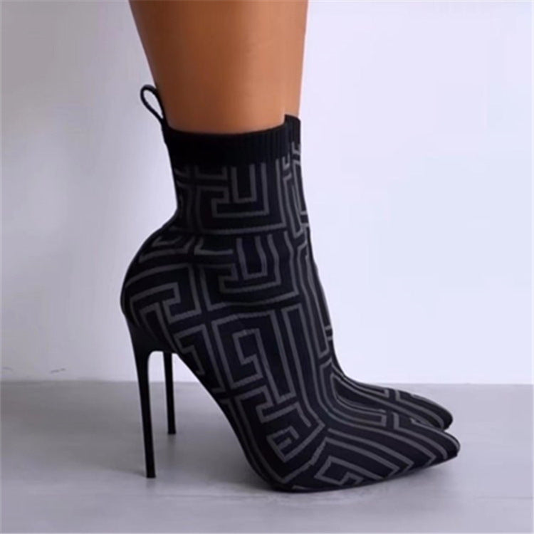 Charlotte – Damenstiefel mit Absatz und spitzem Zeh