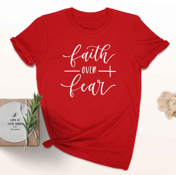 Lily – Christliches T-Shirt für Frauen mit Glaubensbotschaft