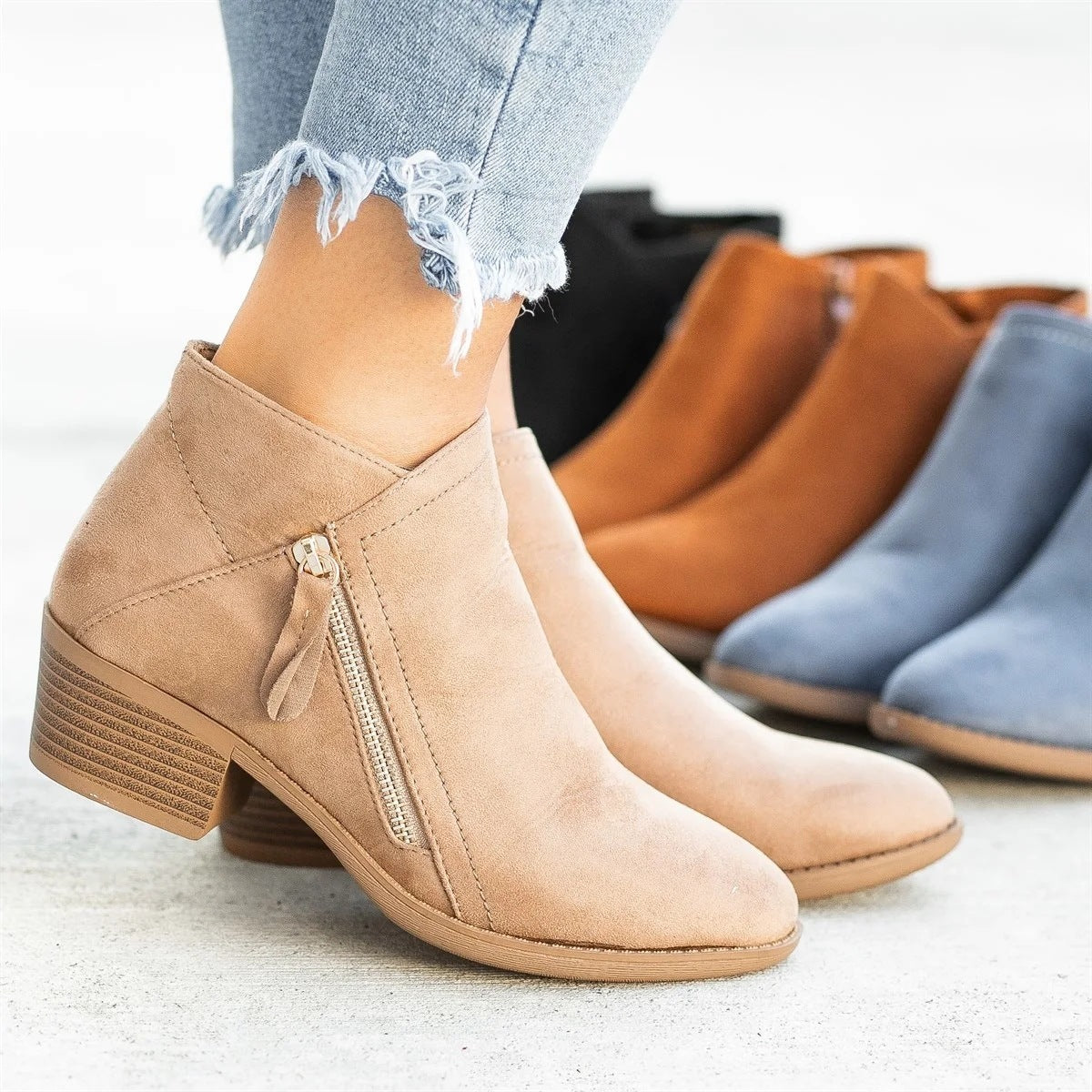 Zoe – Damenstiefeletten mit Seitlichem Reißverschluss und Niedrigem Absatz