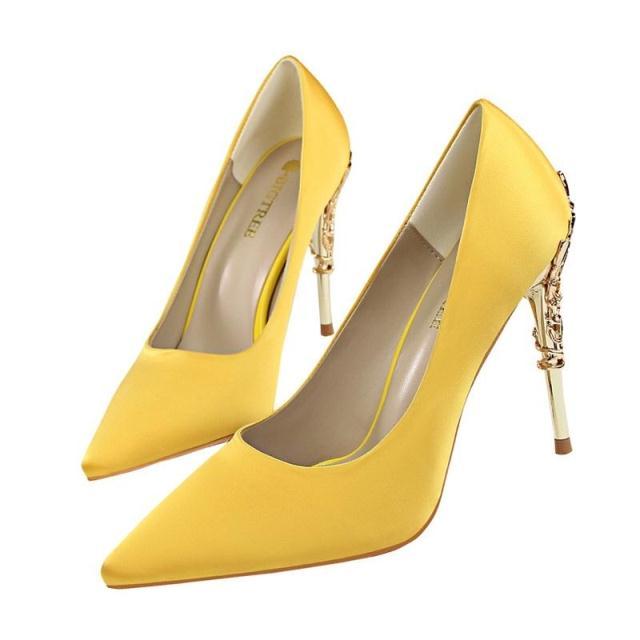 Sue – Modische Damenschuhe mit eleganten Details