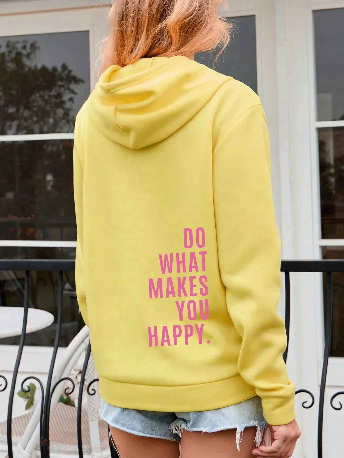 Leonie - Damen Hoodie - Lässiger Streetstyle mit Schriftzug