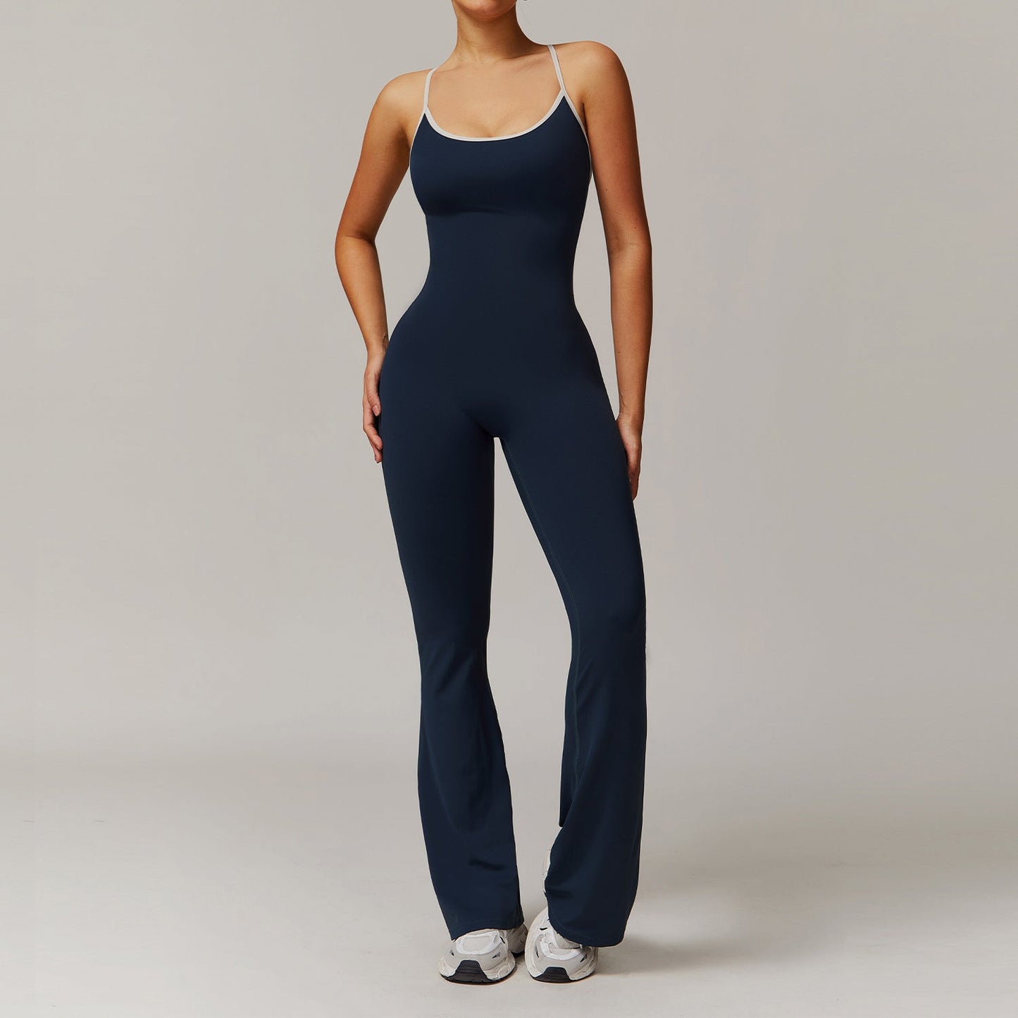 Julia – Eleganter Damen-Jumpsuit für Sport und Fitness