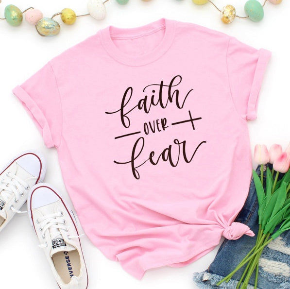 Lily – Christliches T-Shirt für Frauen mit Glaubensbotschaft