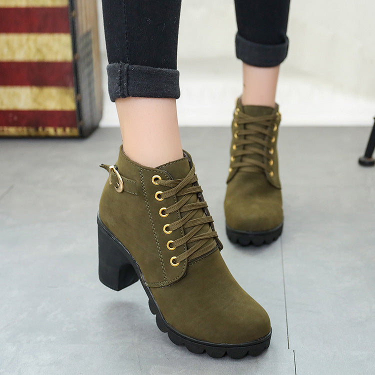 Nicole – Chunky Blockabsatz Stiefeletten mit Schnalle