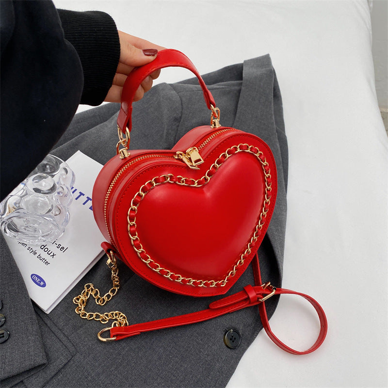 Julia – Große Damen Schultertasche mit Kette