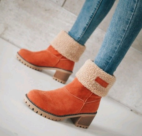 Amy – Damen Mittelhohe Stiefel aus Wildleder mit Dickem Absatz