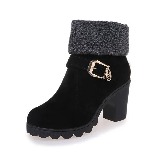 Heidi – Damenstiefel mit hoher Ferse und Schnallen-Flansch