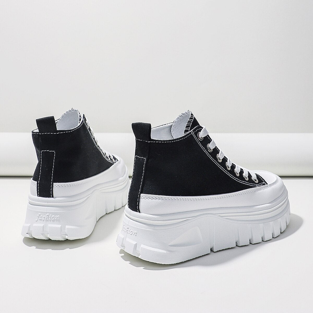 Kelly – Hochgeschnittene Damen-Sneaker mit Plateau