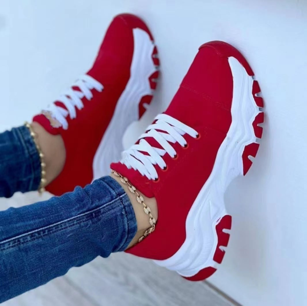 Judith – Runde Halbschuhe mit Keilabsatz für Damen