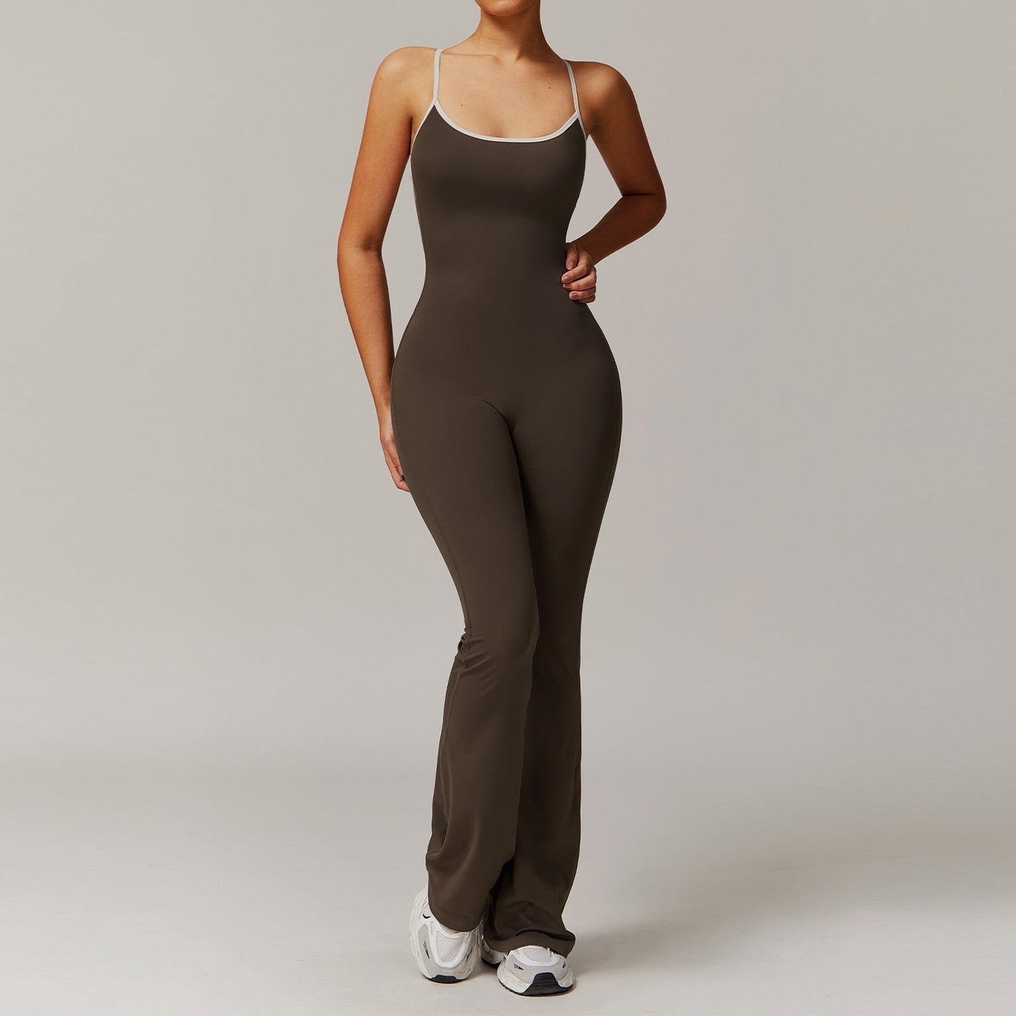 Julia – Eleganter Damen-Jumpsuit für Sport und Fitness