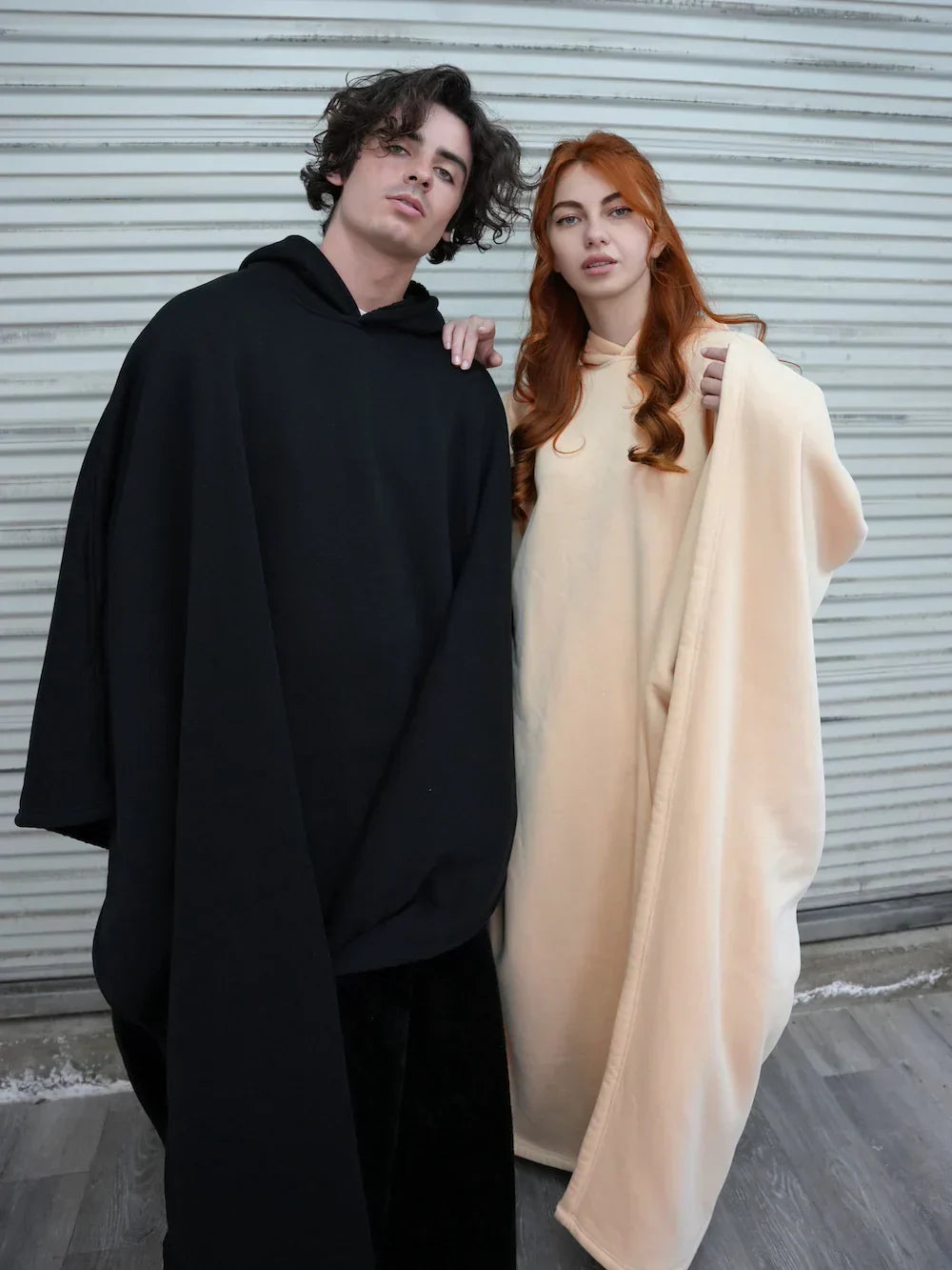 Damen Oversize Hoodie-Decke – Kuschelige Kapuzen-Decke für Zuhause und unterwegs