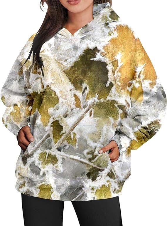Louise – Oversize Damen-Hoodie mit Ahornblatt-Muster