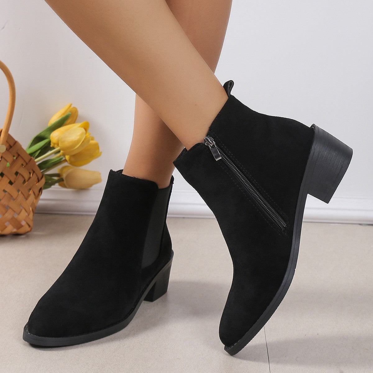 Caroline – Damenstiefeletten mit Seitlichem Reißverschluss und Blockabsatz