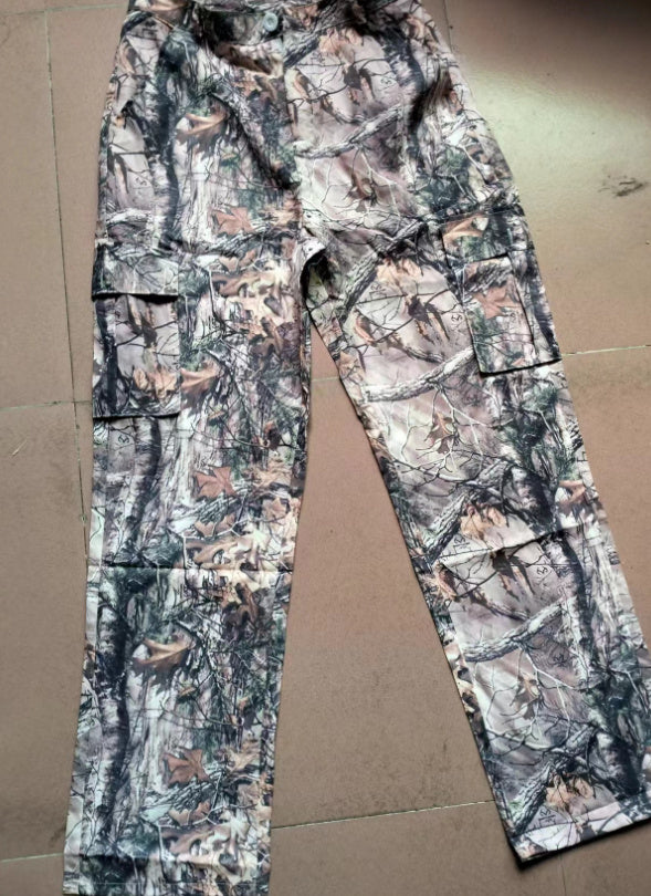 Aaron – Locker geschnittene Herrenhose mit Blätterdruck