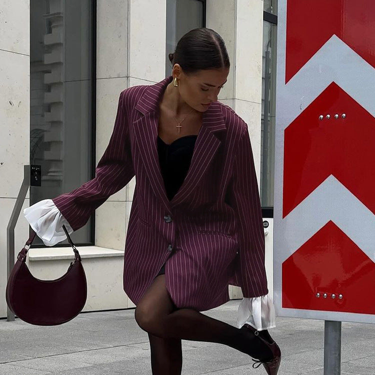 Nicole – Klassischer Damenblazer mit Glockenärmeln