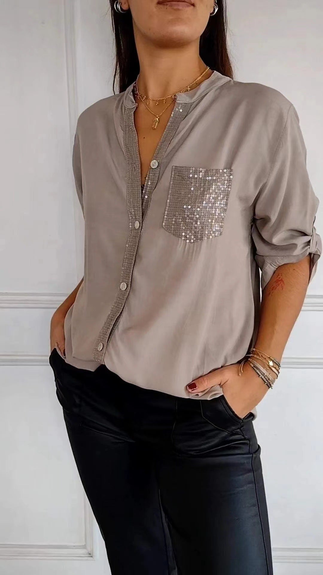 Ruth – Freizeit Bluse mit Pailletten Tasche Design