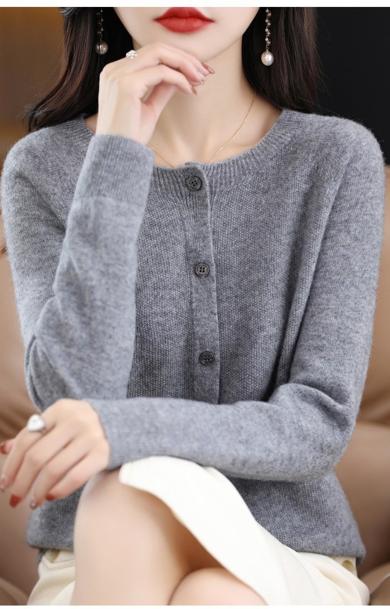 Margaret – Damen Cardigan aus Merinowolle mit O-Ausschnitt