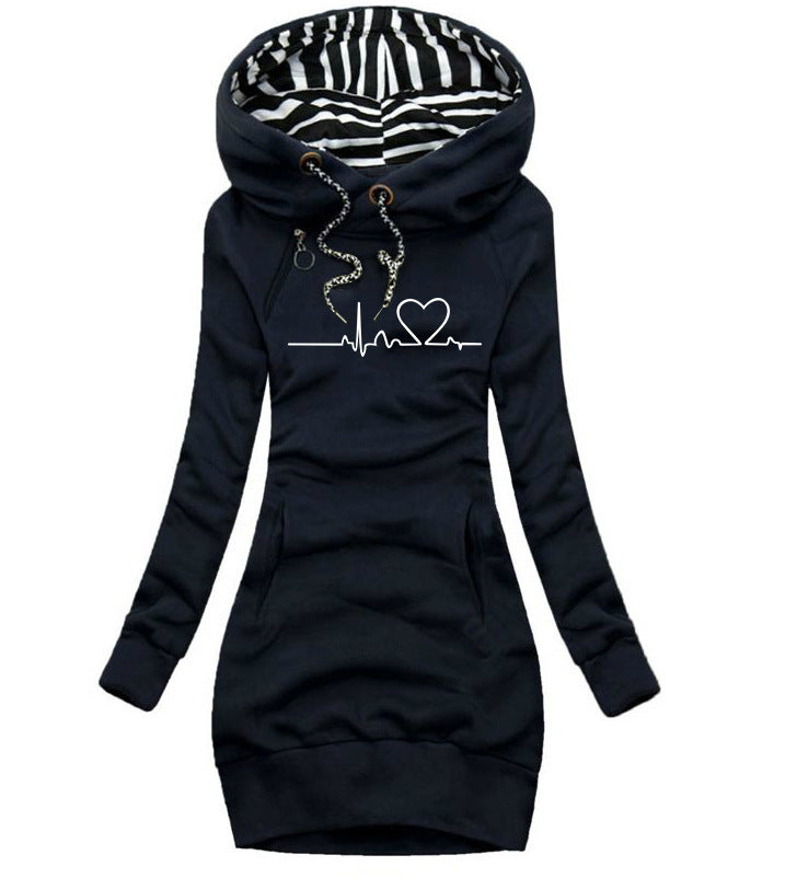Janet – Lang geschnittenes Damen Hoodie mit Herzmuster