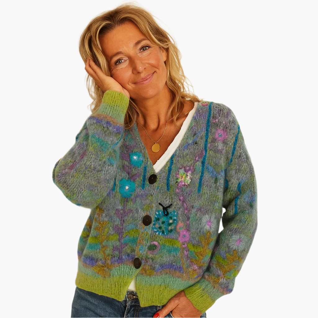 Damen Strickjacke im Boho-Stil – Gemütlicher Cardigan mit farbenfrohen Blumenmuster für Freizeit und Alltag