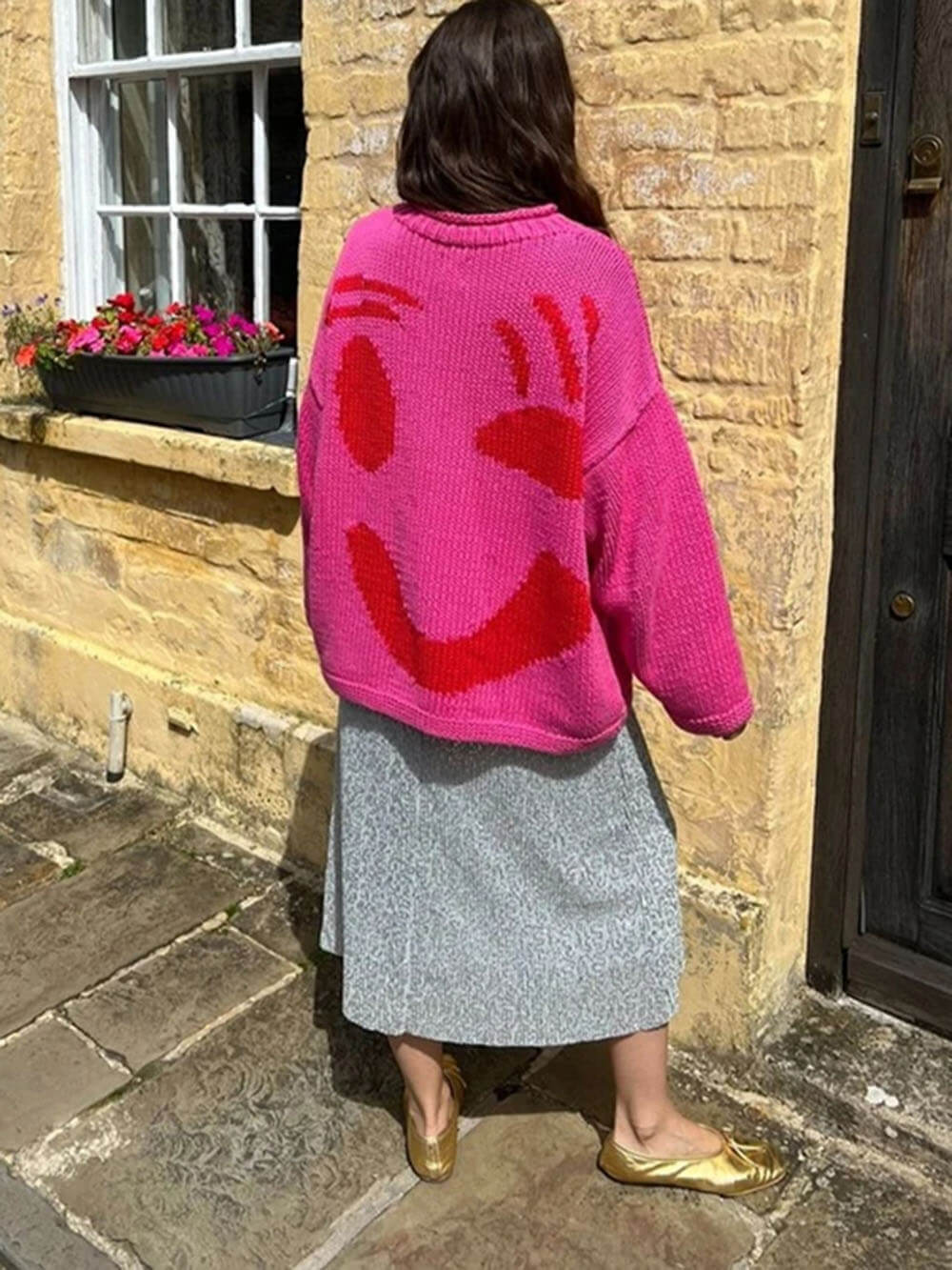 Damen Strickpullover Happy Sunday mit abstraktem Gesichtsmotiv – Komfortabler Freizeit-Look