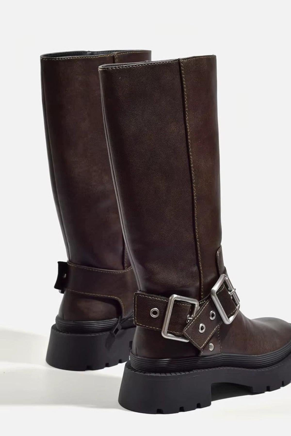 Damen Stiefel mit Schnallen und Plateausohle – Retro Look für Alltag und Freizeit