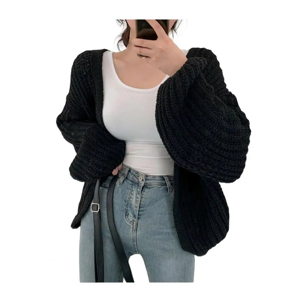 Amelie – Damen Strickjacke mit V-Ausschnitt und langen Laternenärmeln