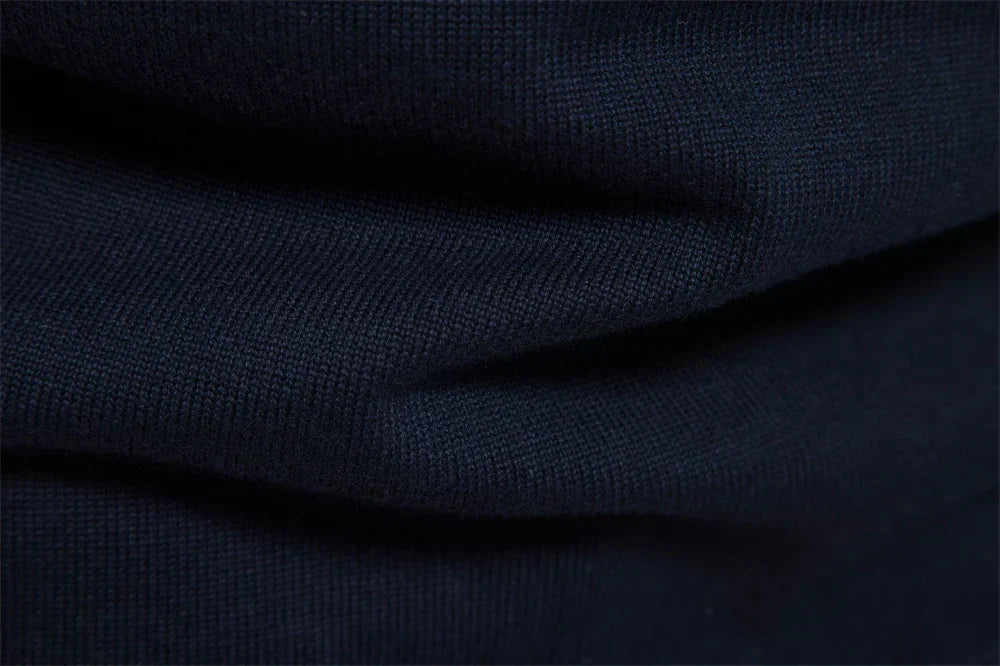 Herren Strickpullover mit Viertelreißverschluss – Eleganter Streifen-Look für Alltag und Büro