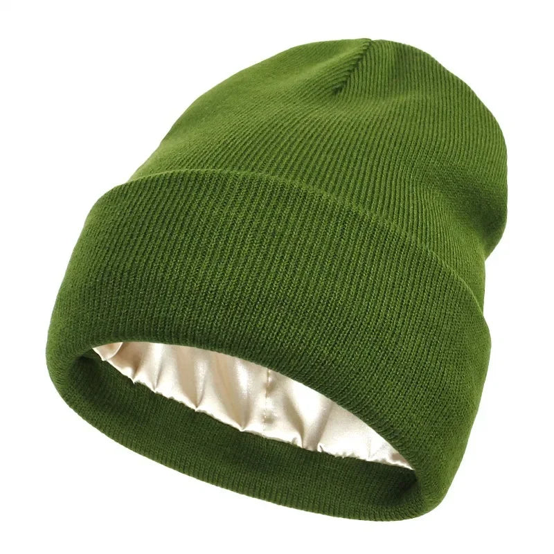 Susan – Flauschige Damenstrickmütze mit Seidensatin-Futter