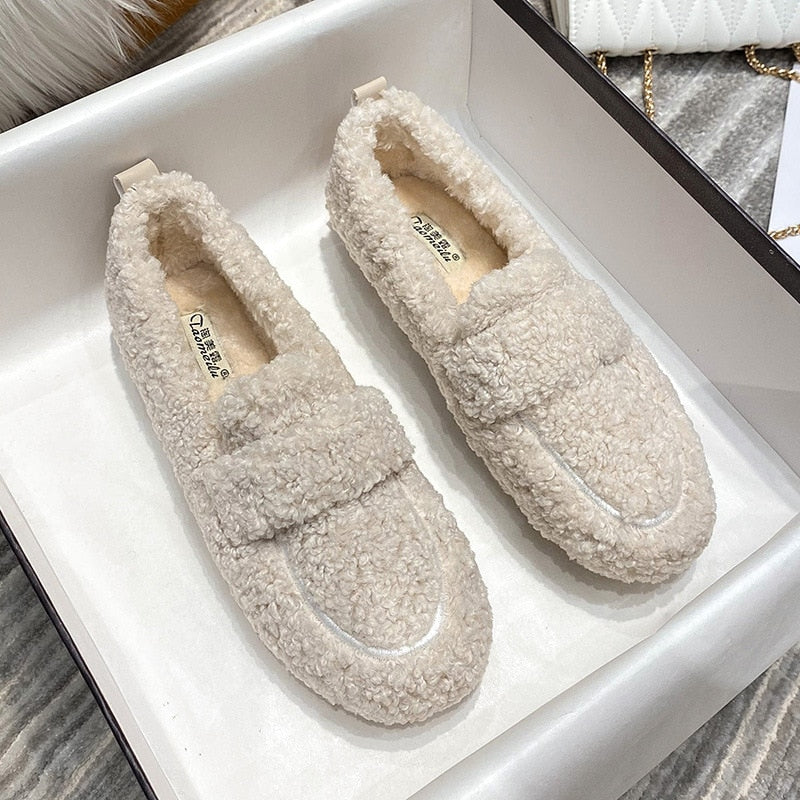 Damen Hausschuhe Plüsch Mokassin Stil – Bequeme und Stilvolle Indoor-Slipper