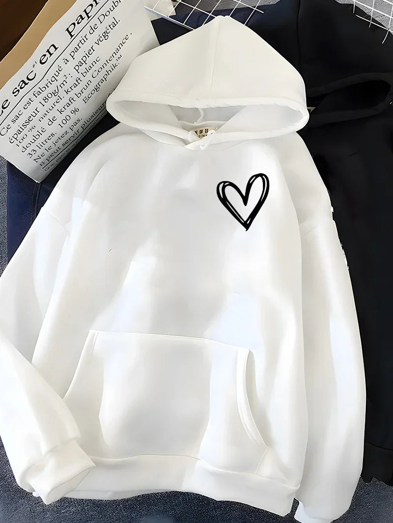 Mila - Kapuzenpullover mit Herzmotiv