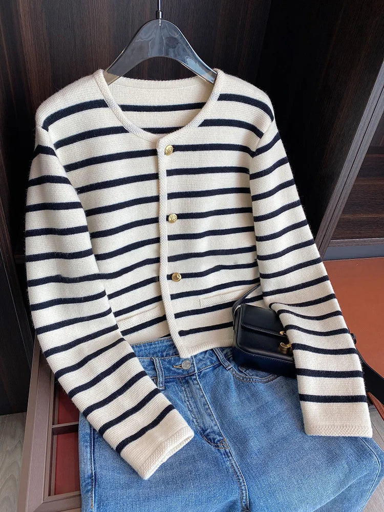 Louise – Gestrickte Cardigan mit Kontraststreifen für Herbst und Winter