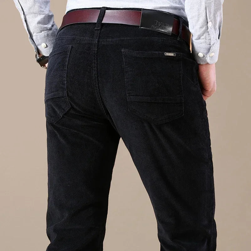 Trevor – Herren Cordhose mit regulärer Passform